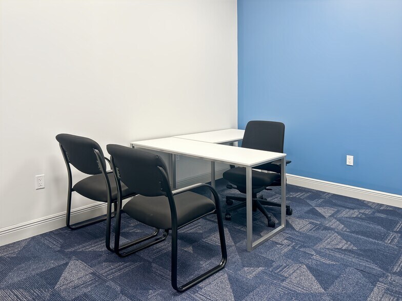 More Photos Of 3020 W New Haven Ave, Melbourne Coworking Space