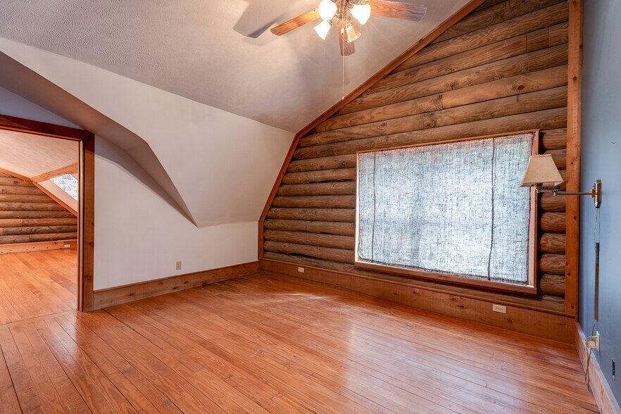 More Photos Of 4032 Highway 48 W, Mccomb Specialty For Sale