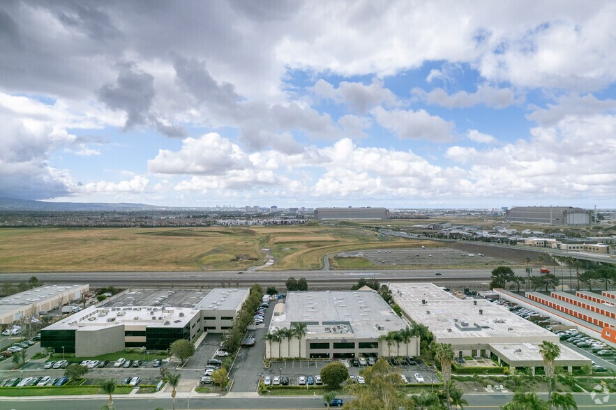 More Photos Of 2692-2696 Dow Ave, Tustin Light Manufacturing For Sale