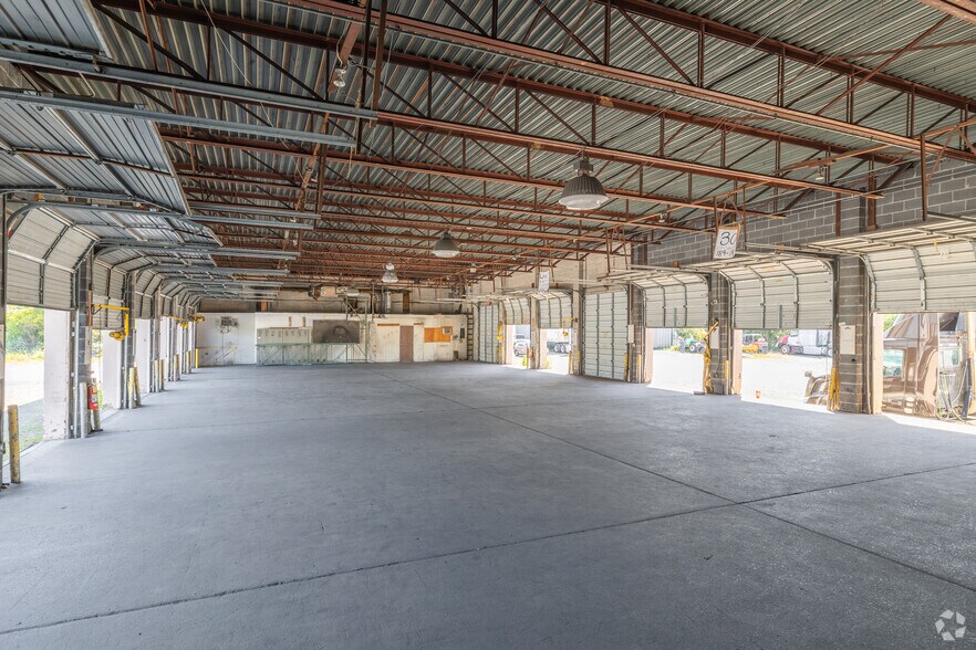 More Photos Of 2250 Stacey Dr, Reading Truck Terminal For Sale