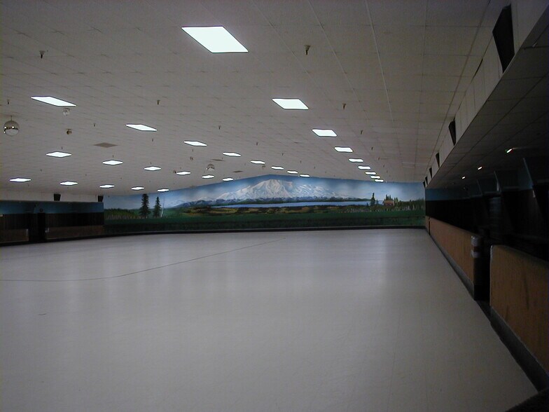 More Photos Of 8100 Homer Dr, Anchorage Skating Rink For Sale