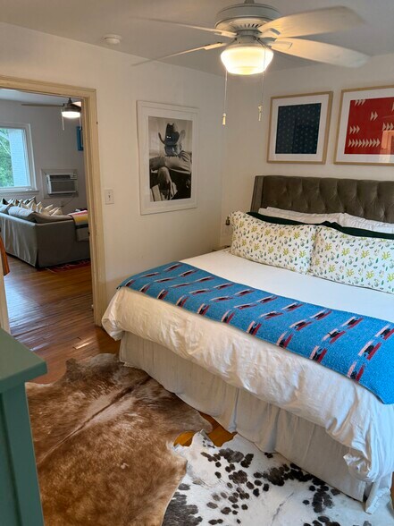 More Photos Of 1518 Parkway, Austin Multifamily For Sale