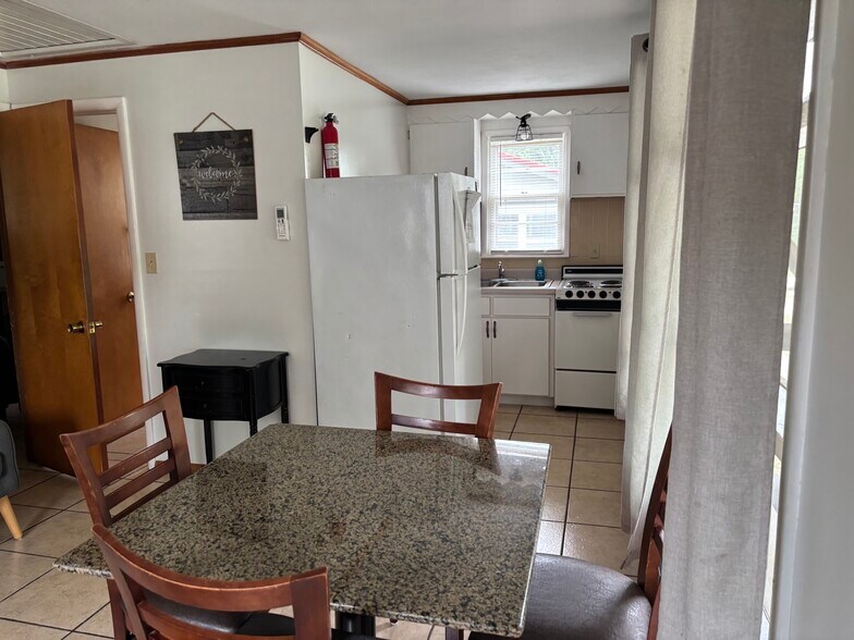 More Photos Of 1575 Tablerock Cir, Branson Hotel For Sale