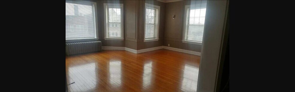 More Photos Of 8054 S Ingleside Ave, Chicago Apartments For Sale