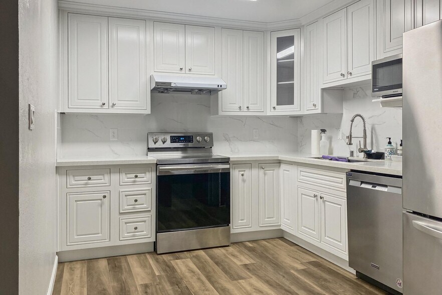 More Photos Of 459 Stow Ave, Oakland Apartments For Sale