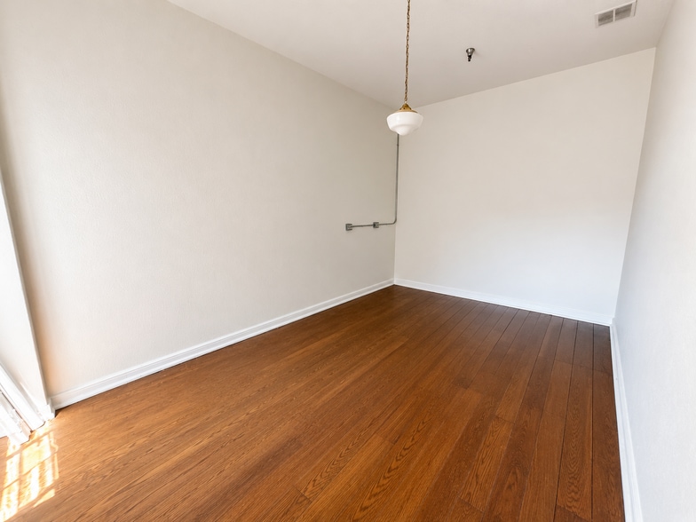 More Photos Of 201-215 N Broadway, Santa Ana Loft Creative Space For Lease
