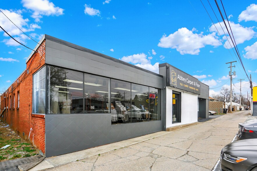 Primary Photo Of 1915 Lenox St, Harrisburg Freestanding For Sale