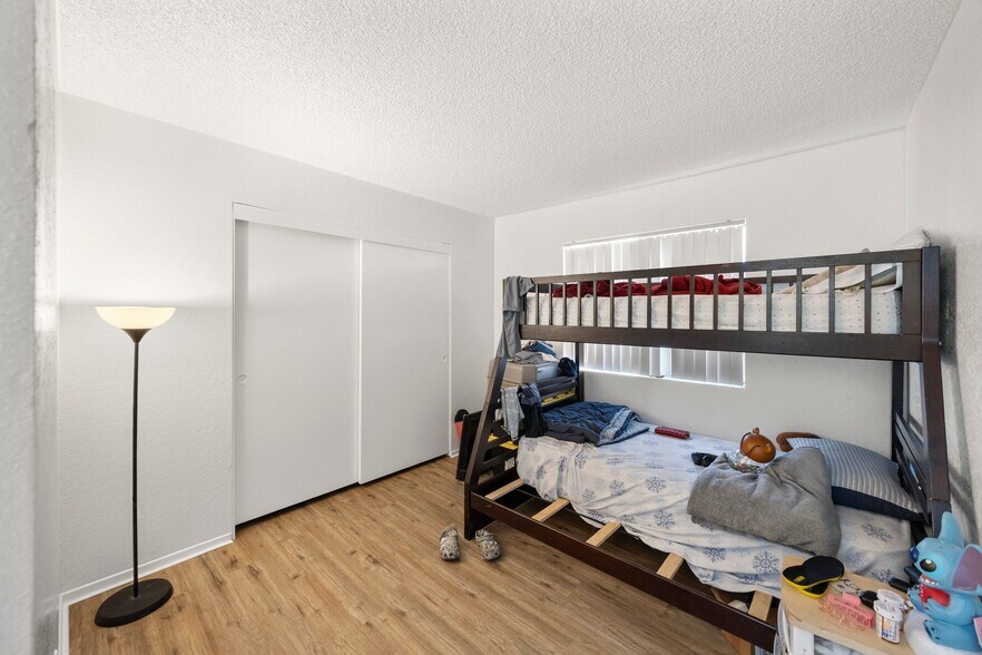 More Photos Of 1776 Temple Ave, Long Beach Apartments For Sale