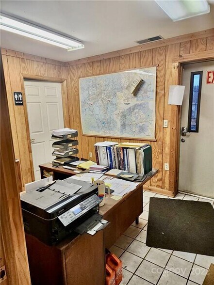 More Photos Of 629 Emma Rd, Asheville Warehouse For Lease