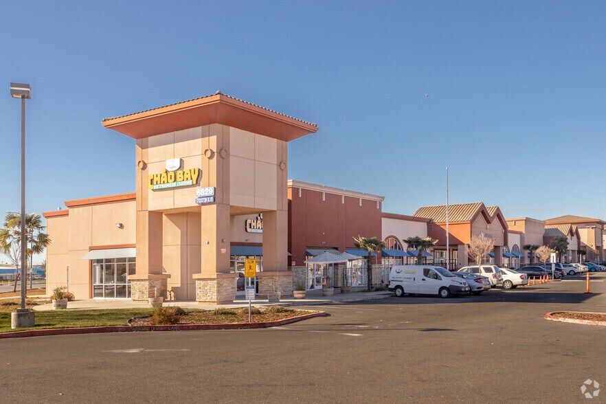 More Photos Of 6821-6833 Stockton Blvd, Sacramento Unknown For Lease