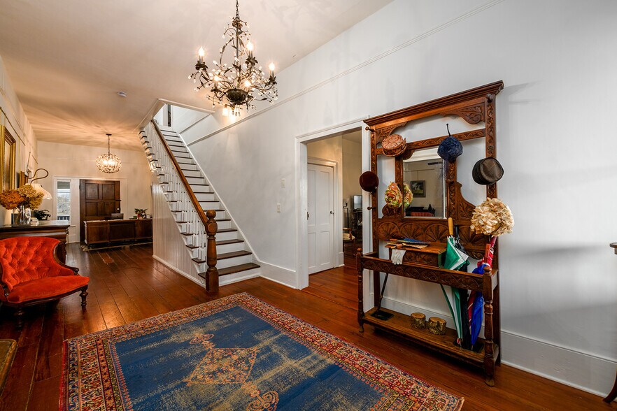 More Photos Of 1526 Highway 255 N, Sautee Nacoochee Hotel For Sale