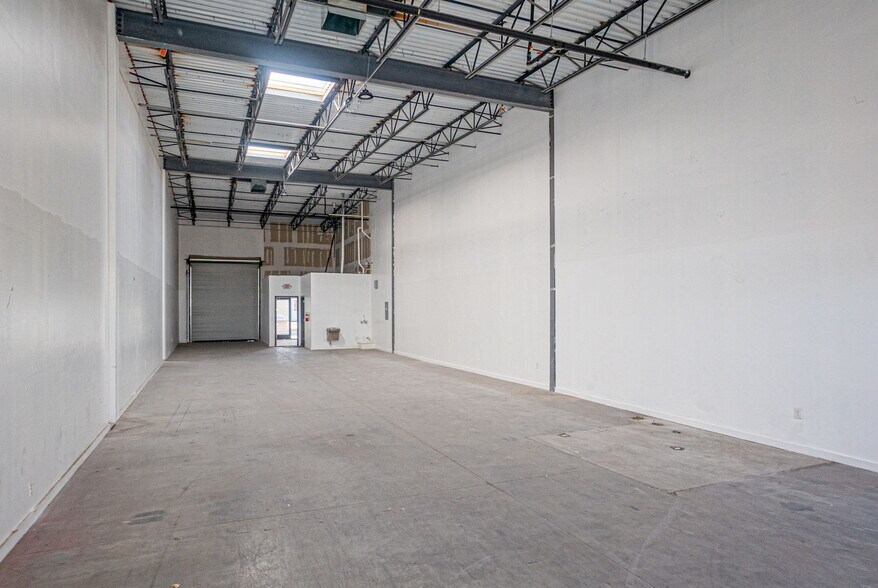 More Photos Of 12301 Rojas Dr, El Paso Light Distribution For Sale