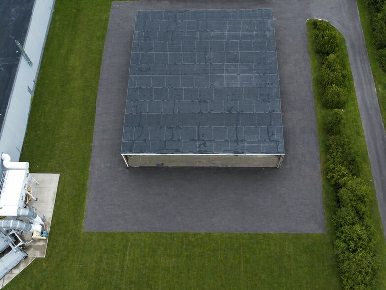 More Photos Of 6415 Deere Rd, Syracuse Industrial For Lease