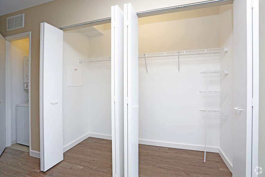 More Photos Of 1401 S State St, Chicago Apartments For Lease