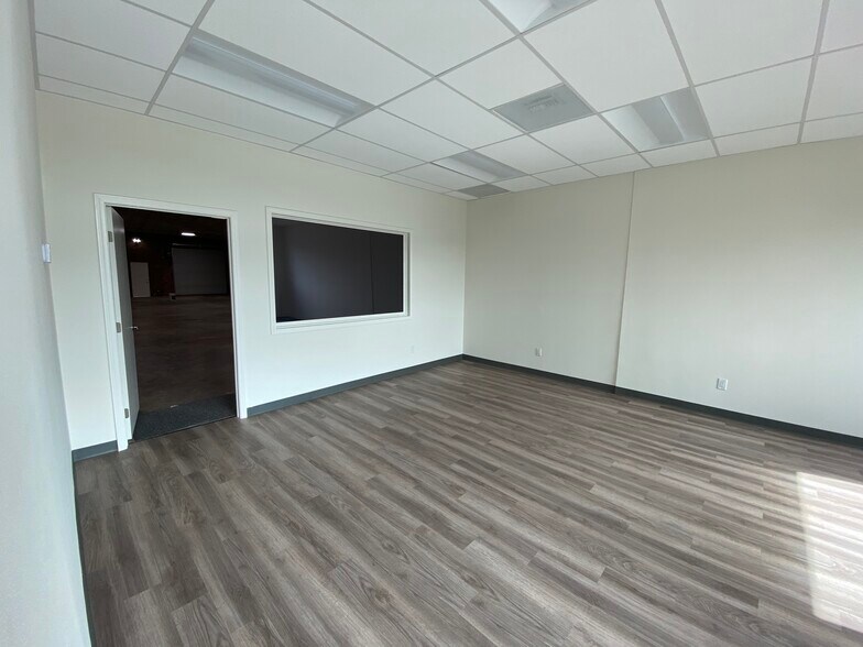 More Photos Of 138 Sheldon St, El Segundo Warehouse For Lease