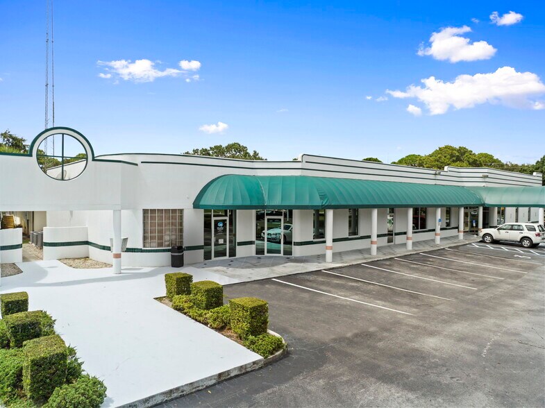 Primary Photo Of 1801 S 23rd St, Fort Pierce Medical For Sale