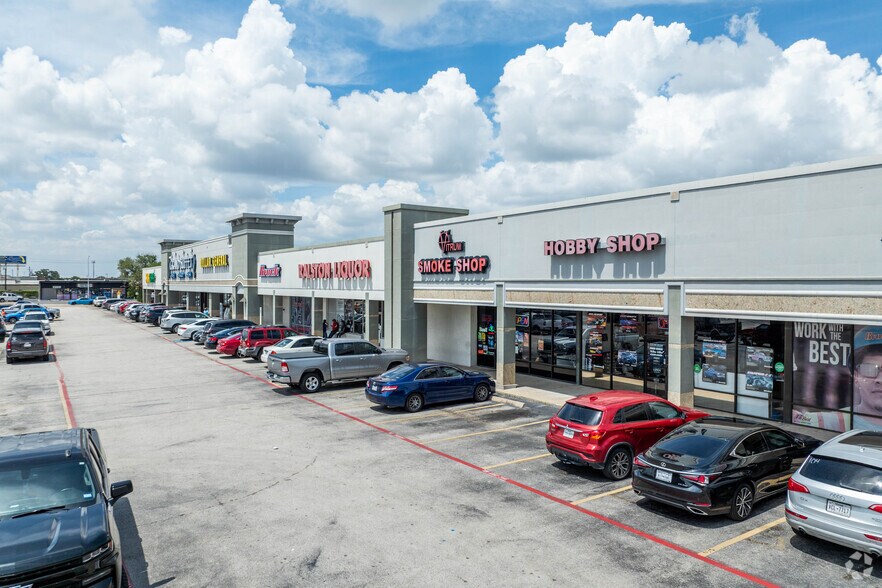 More Photos Of 8301 Spencer Hwy, Deer Park Unknown For Lease