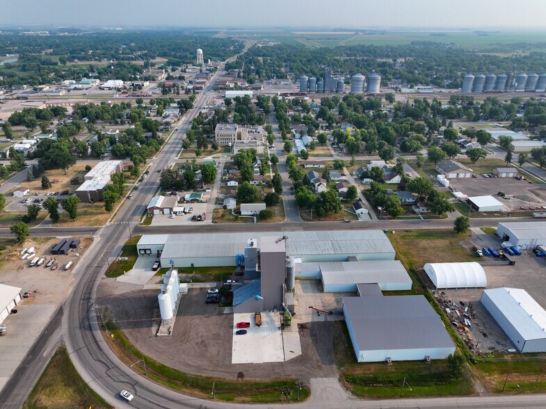 More Photos Of 520 5th St S, Breckenridge Warehouse For Lease