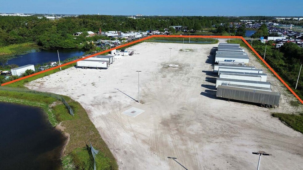 More Photos Of 335 Central Florida Pky, Orlando Warehouse For Lease