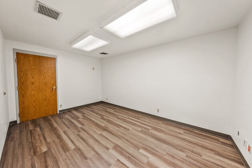 More Photos Of 619 S Fir St, Medford Refrigeration Cold Storage For Sale