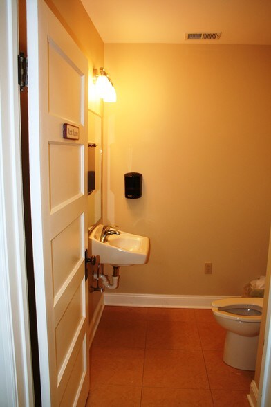 More Photos Of 54 Route 31 N, Pennington Office For Lease