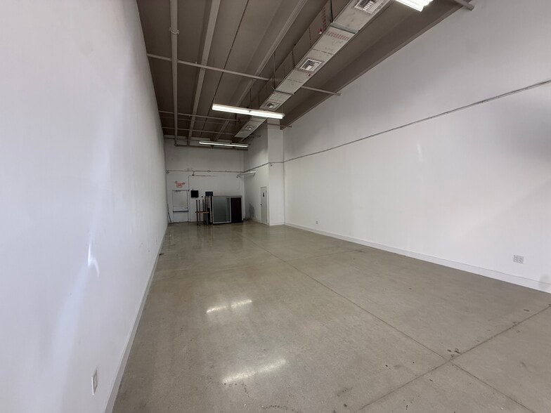 More Photos Of 13115 W Okeechobee Rd, Hialeah Storefront Retail Office For Lease