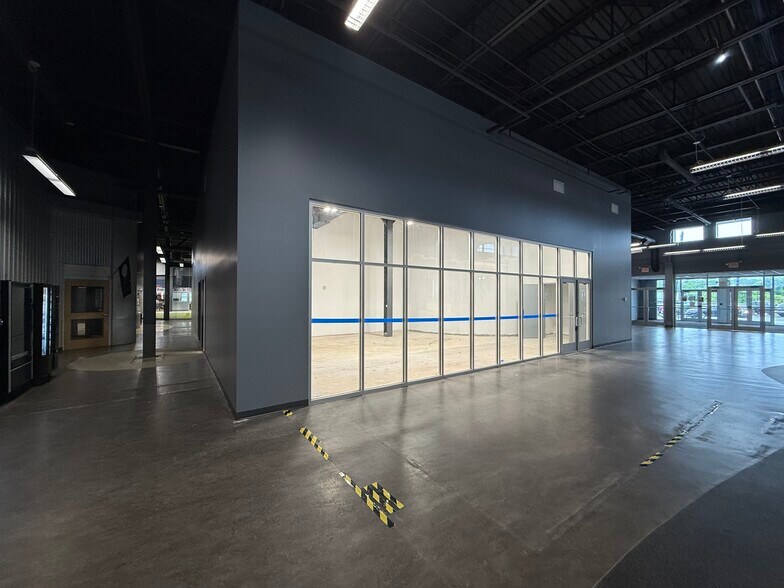More Photos Of 15 Lund Rd, Saco Light Manufacturing For Lease