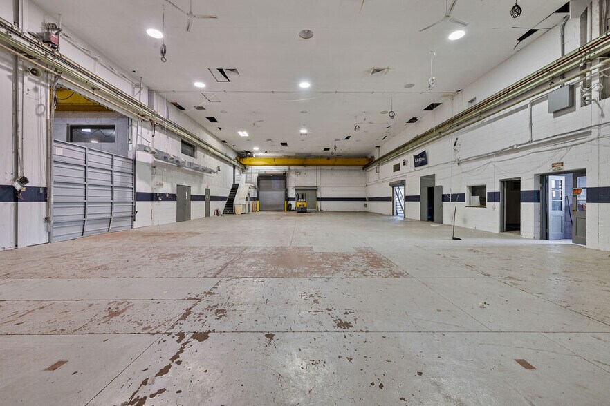 More Photos Of 73 Ramapo Valley Rd, Mahwah Warehouse For Lease