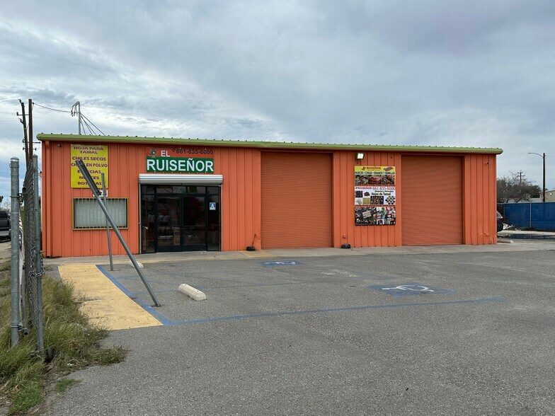 More Photos Of 518-522 E California Ave, Bakersfield Warehouse For Lease