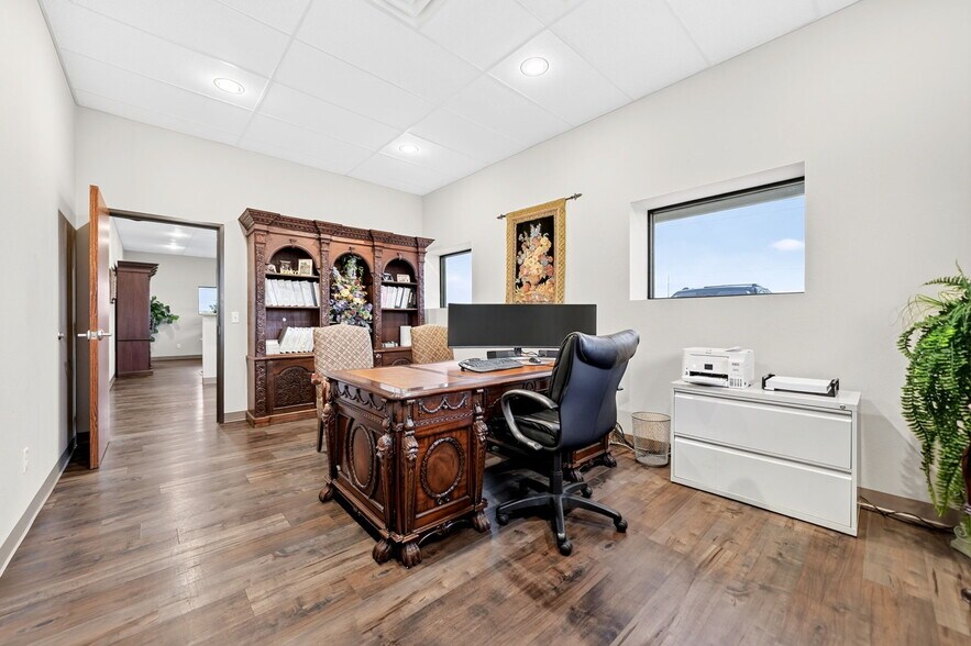 More Photos Of 4612 County Road 2200, Greenville Showroom For Sale