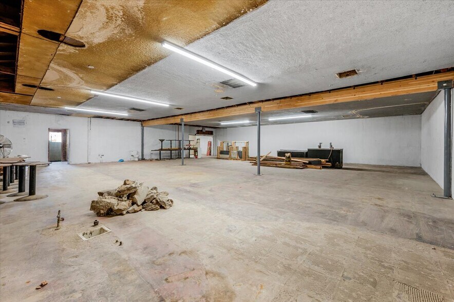 More Photos Of 636 Park Blvd, Orange Cove Freestanding For Sale