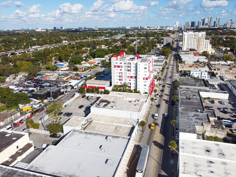 More Photos Of 1635 NW 36th St, Miami Light Distribution For Lease