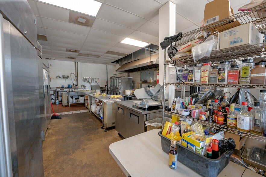 More Photos Of 8171 Kekaha Rd, Kekaha Storefront For Sale