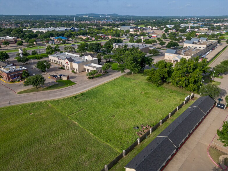 More Photos Of 1100 Crawford Ave, Granbury Land For Sale