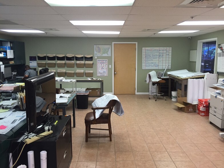 More Photos Of 3450 Dr Martin Luther King Jr Blvd, West Palm Beach Manufacturing For Lease