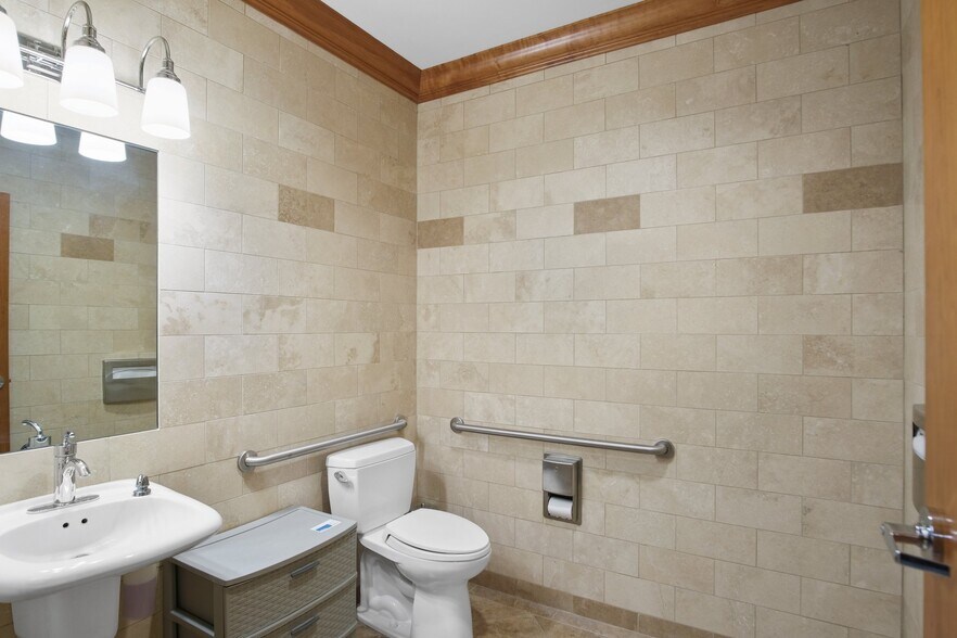 More Photos Of 9020 Brentwood Blvd, Brentwood Flex For Sale