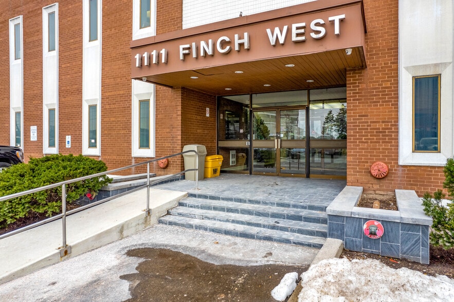 More Photos Of 1111 Finch Ave W, Toronto Showroom For Lease
