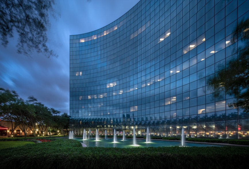 More Photos Of 10777 Westheimer Rd, Houston Office For Sale
