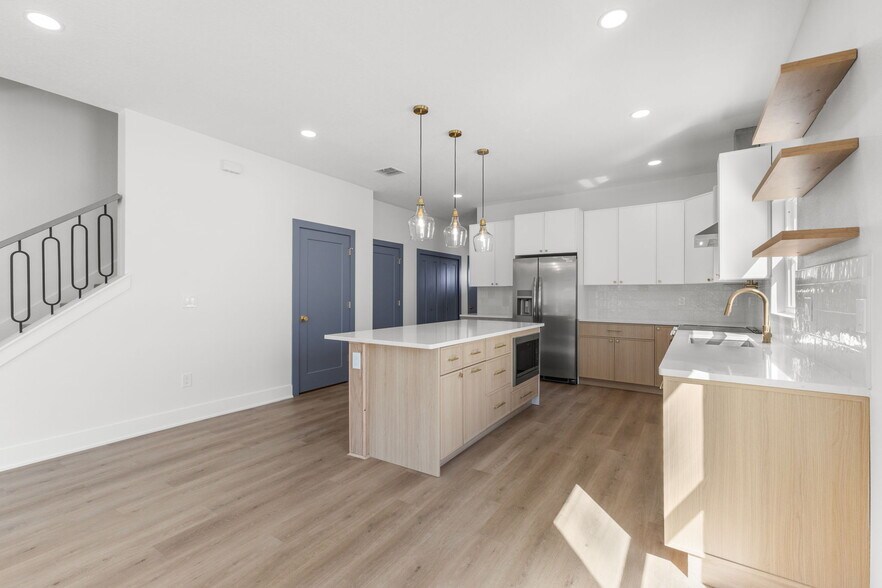 More Photos Of 2525 13th Ave N, Saint Petersburg Multifamily For Sale