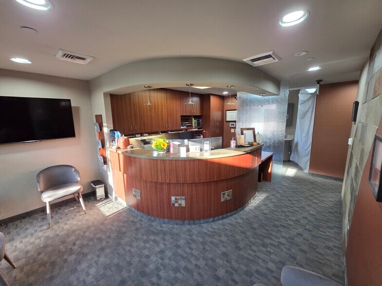 More Photos Of 695 Oak Grove Ave, Menlo Park Medical For Sale