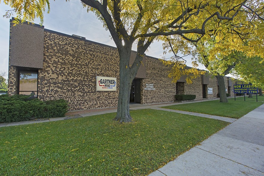 More Photos Of 8101-8149 N Austin Ave, Morton Grove Flex For Lease