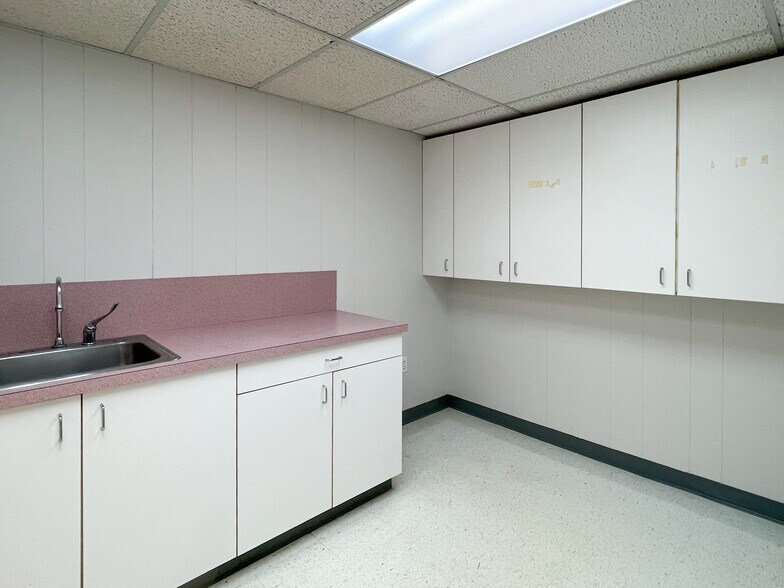 More Photos Of 265 Winn St, Burlington Office For Lease