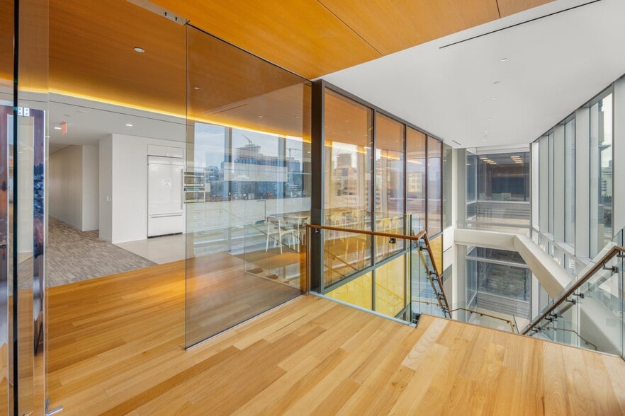 More Photos Of 7940 Jones Branch Dr, McLean Office For Lease