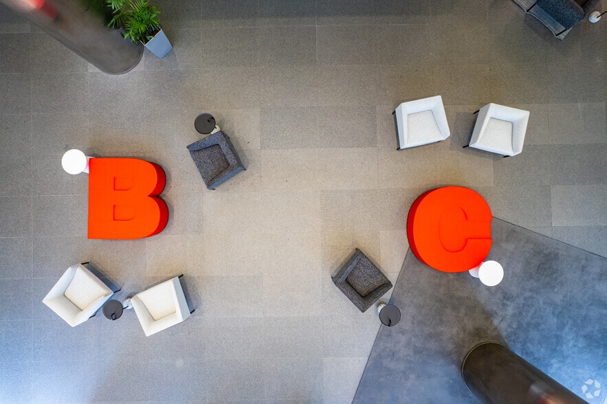 More Photos Of 2398 E Camelback Rd, Phoenix Unknown For Lease