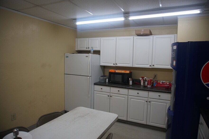 More Photos Of 2725 Old Monroe Rd, Matthews Freestanding For Lease