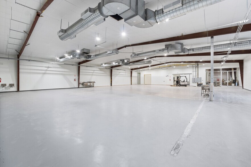 More Photos Of 4200 W Mile 3 Rd, Mission Food Processing For Sale