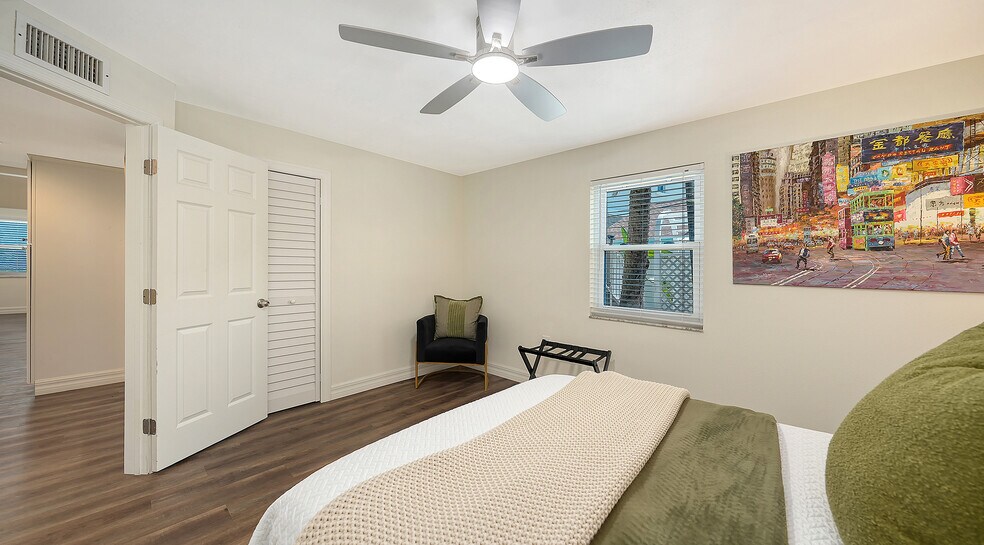 More Photos Of 5610 AVENIDA DEL MARE, Sarasota Specialty For Sale