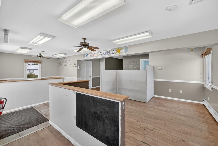 More Photos Of 75 Ramapo Rd, Garnerville Office For Lease