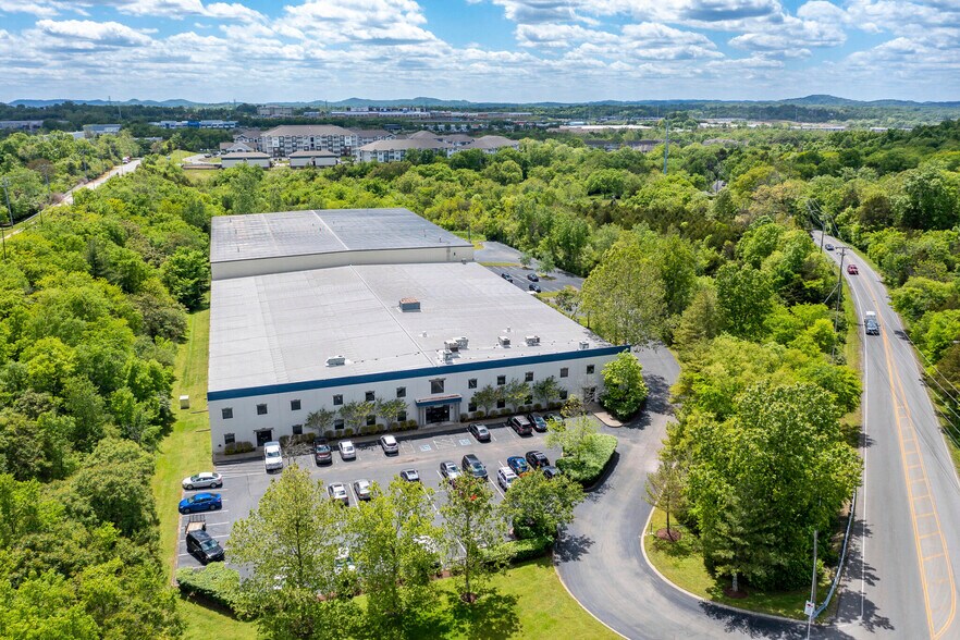 More Photos Of 5582-5584 Mount View Rd, Antioch Warehouse For Lease