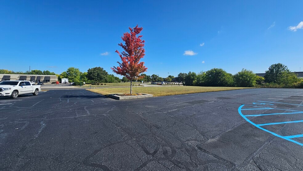 More Photos Of 9003 Technology Ln, Fishers Office Residential For Lease